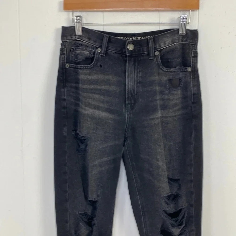 American Eagle Mom Jeans Black Distressed Ripped Denim Women’s Size 2 Grunge - Picture 7 of 14
